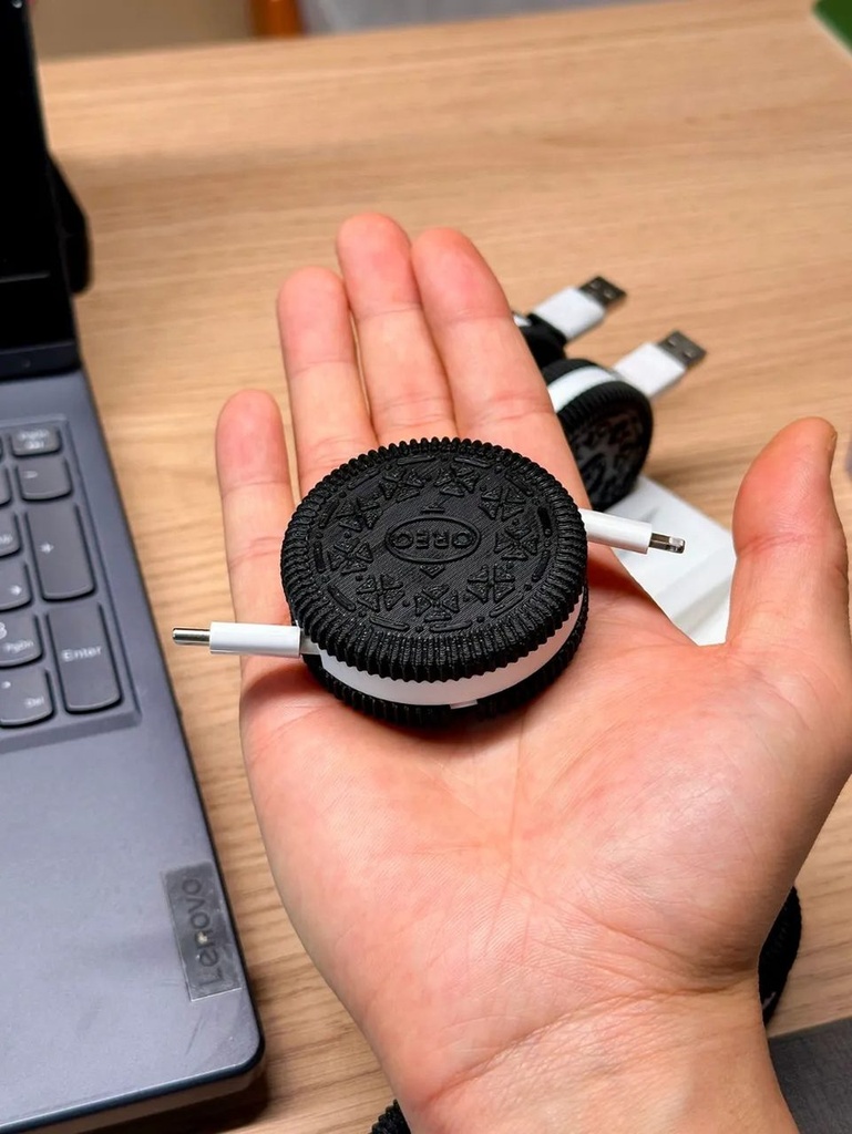 Oreo-style cable winder unmasked photo 3